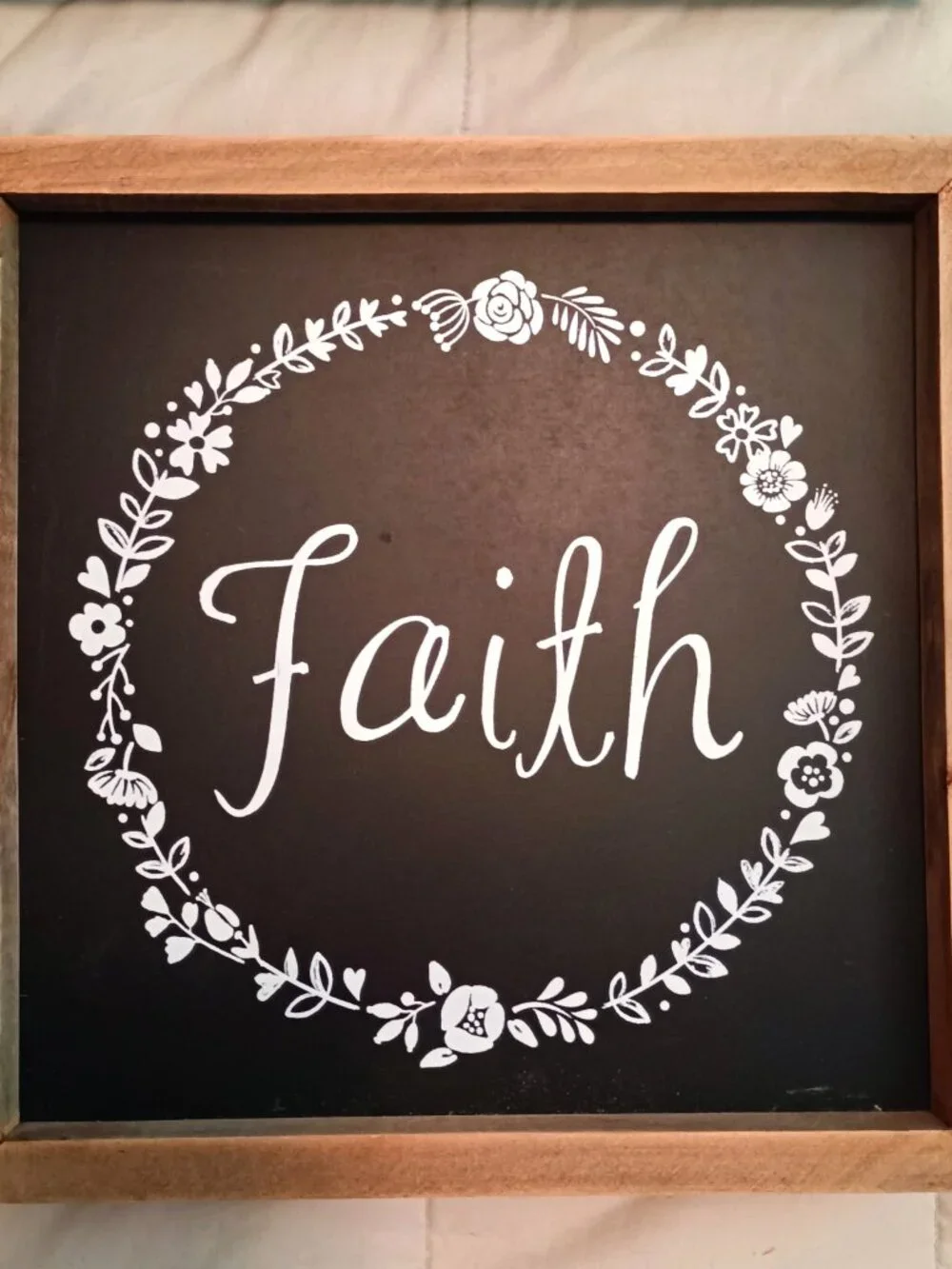 Hope and Faith Floral Wreath Wood Wall Decor Farmhouse Home Decor Lot of 2